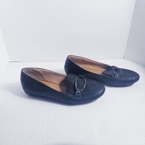 BARETRAPS BLACK KELLYE LOAFERS SIZE 8